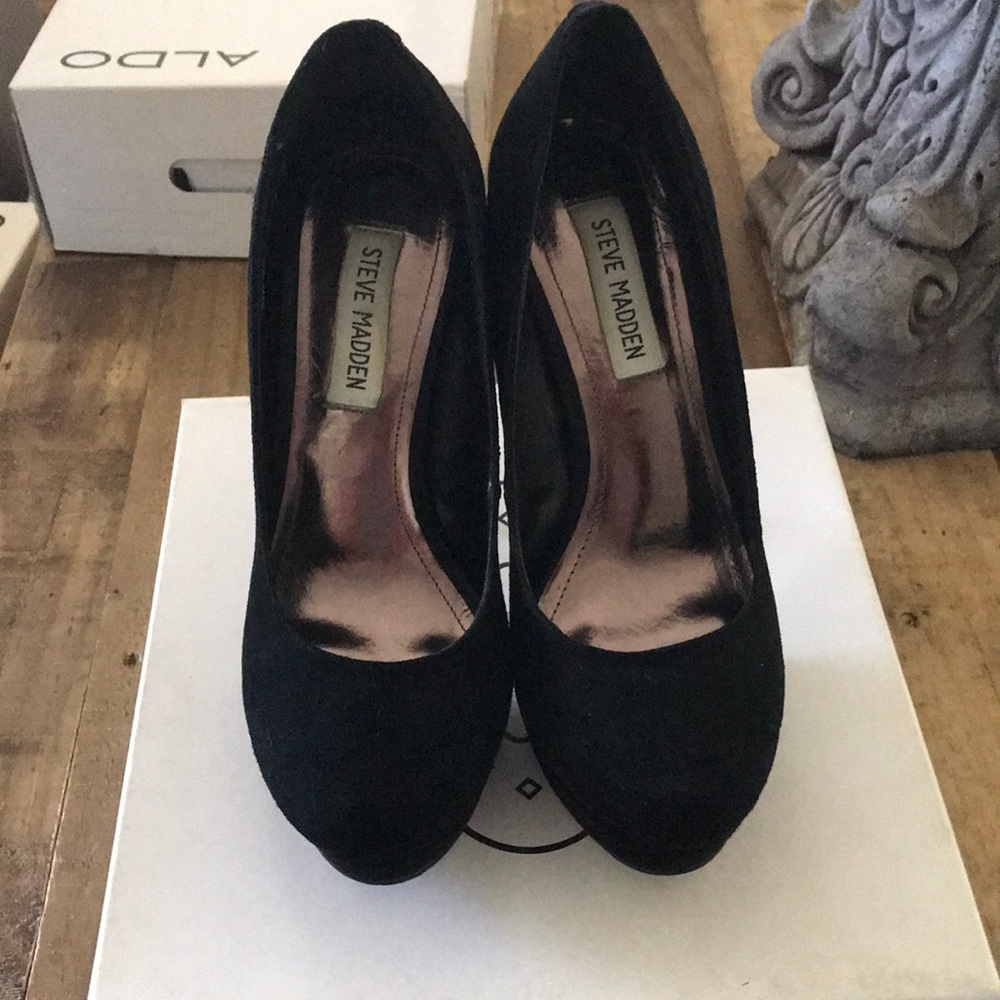 Black suede Steve Madden 6 inch heels